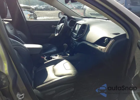 2017 Jeep Cherokee Latitude 4X4 from USA, damaged, VIN 1C4PJMCS4HW575646